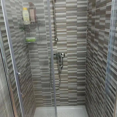 De Luxe A 150 Mt Dal Mare Giulianova